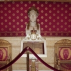 Antoine Denis Chaudet, Buste de Napoléon Ier et vitrine avec l’Acte de Baptême de l’Empereur. Ajaccio, Salon Napoléonien de l’Hôtel de Ville