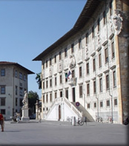 Pise, Palais della Carovana et Piazza dei Cavalieri
